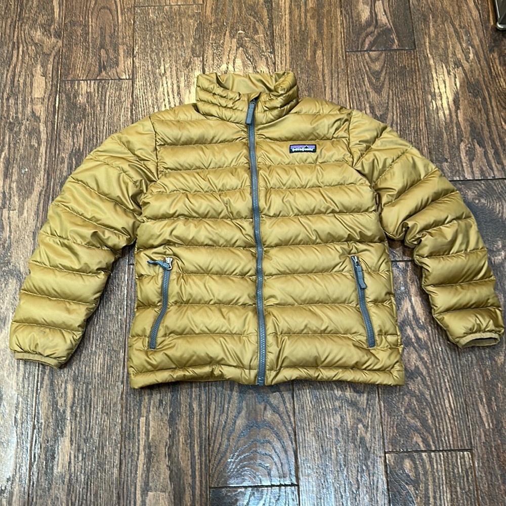 Boys Patagonia down jacket